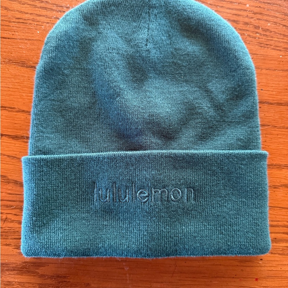 NWOT Lululemon Teal Merino Wool Blend Knit Cuff Winter Hat